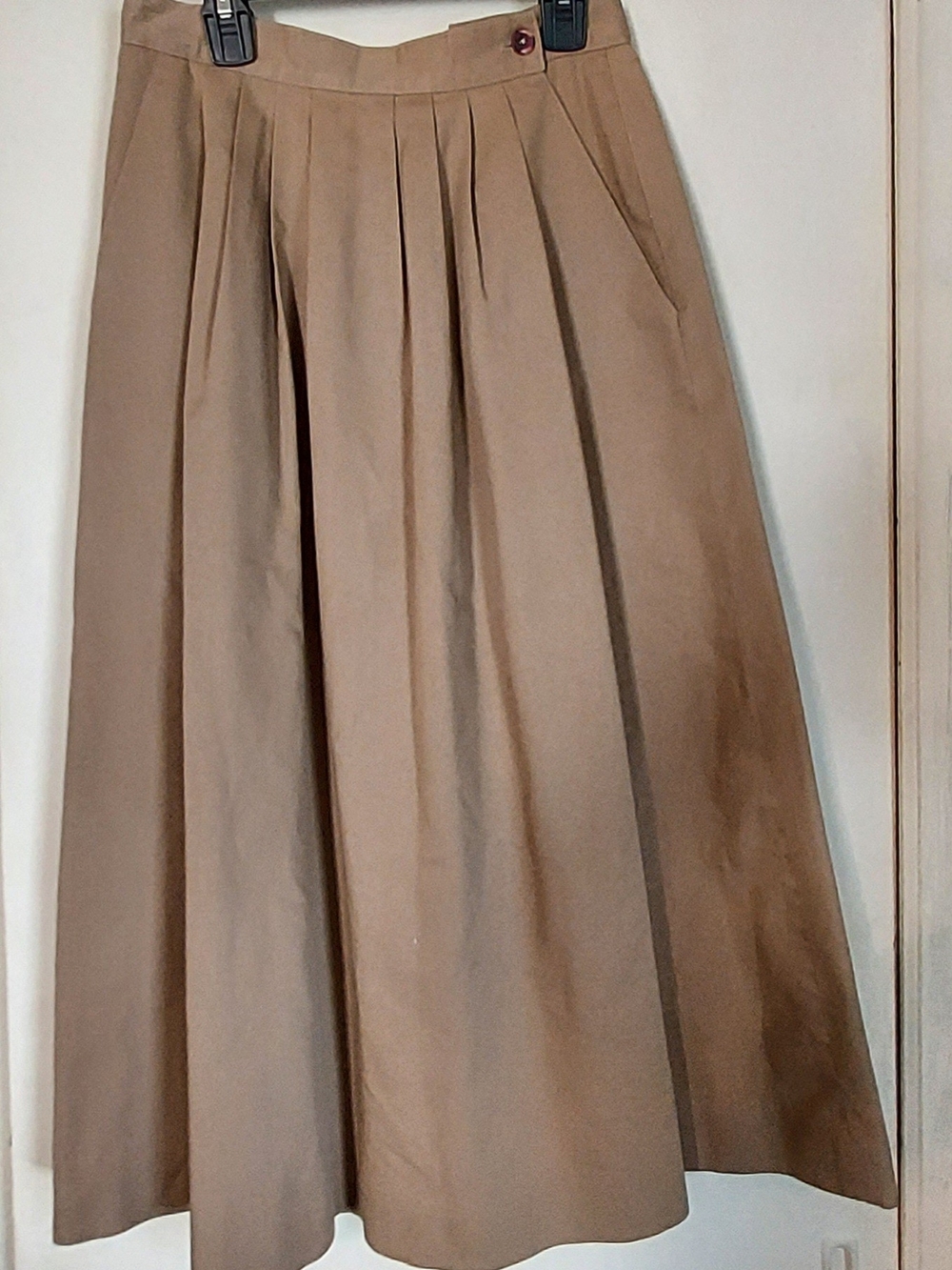 Vintage 80s Amherst Sport Khaki Pleated Midi Skirt Size 8